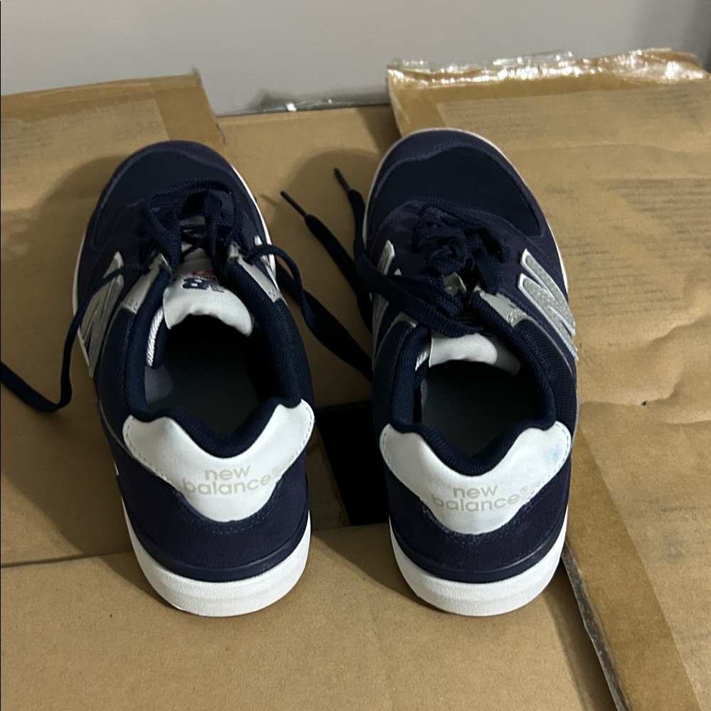 New Balance Men's Dark Blue and White Sneakers